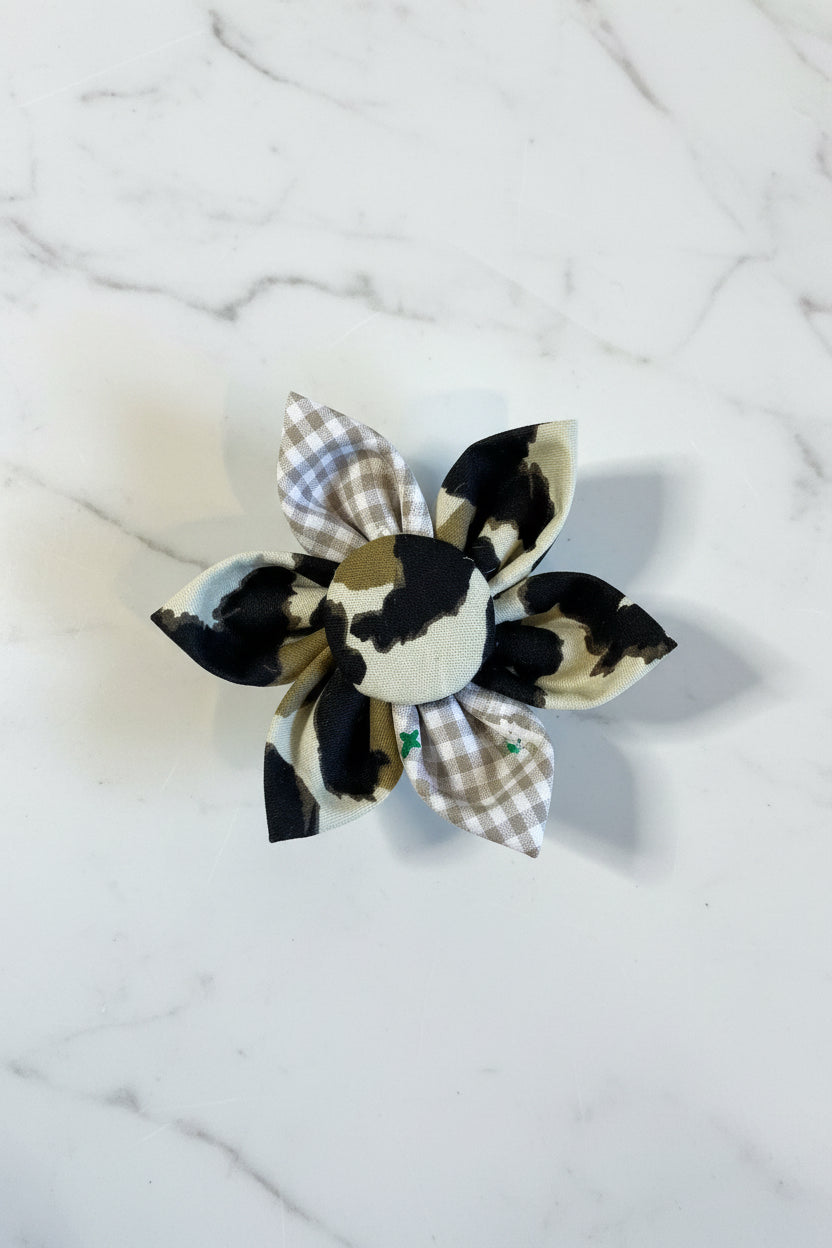 Multicolour Collar Flowers