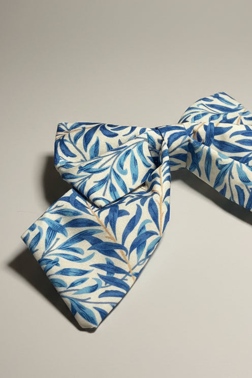 Blue Willow Sailor Bow – Elegant Blue Floral Sailor Bow