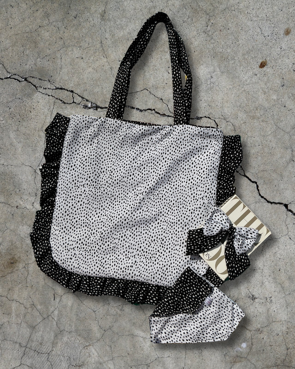 Mono Mood: Iconic Tote Bag