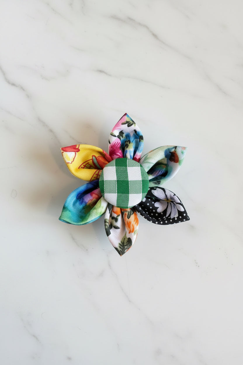 Multicolour Collar Flowers