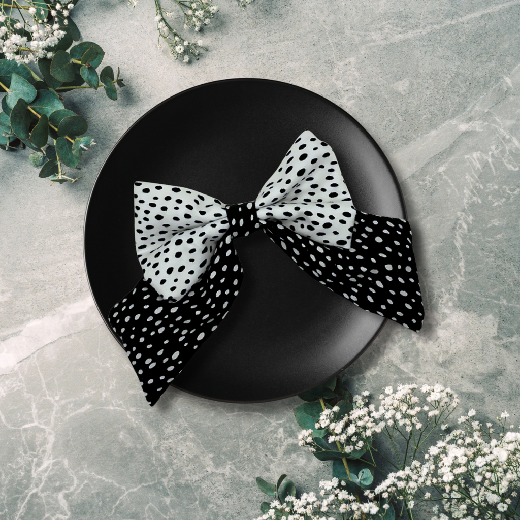 Mono Magic: Iconic Sailor Bow