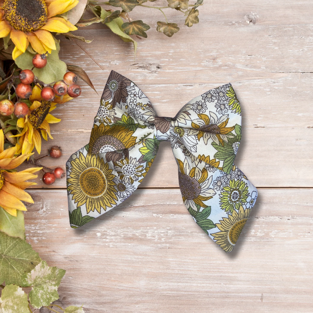 Retro Sunbeam Sailor Bow