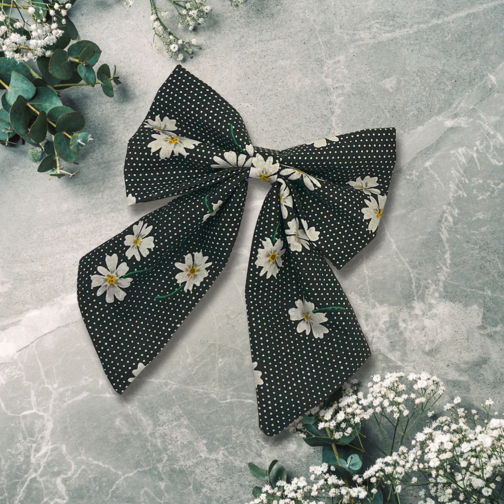 Mono Magic: Daisy Hair Bow