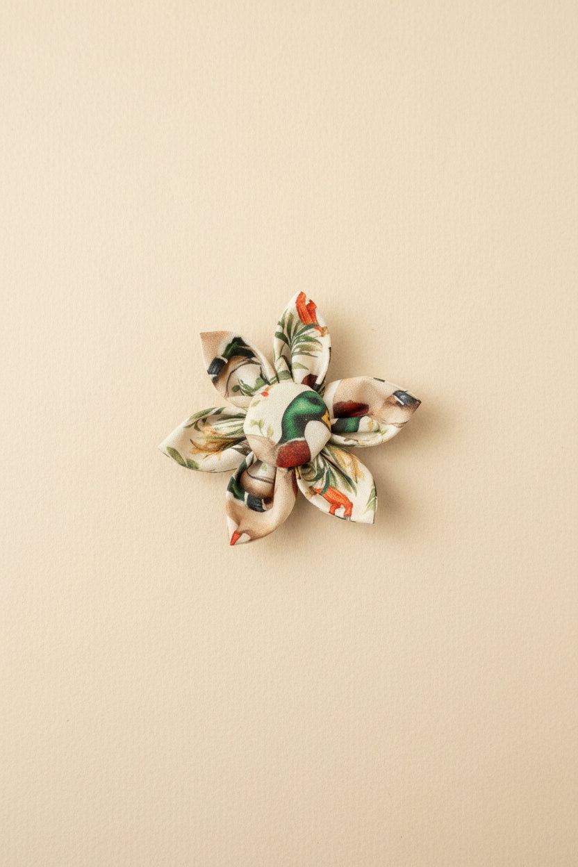 Duck Trails Collar Flower