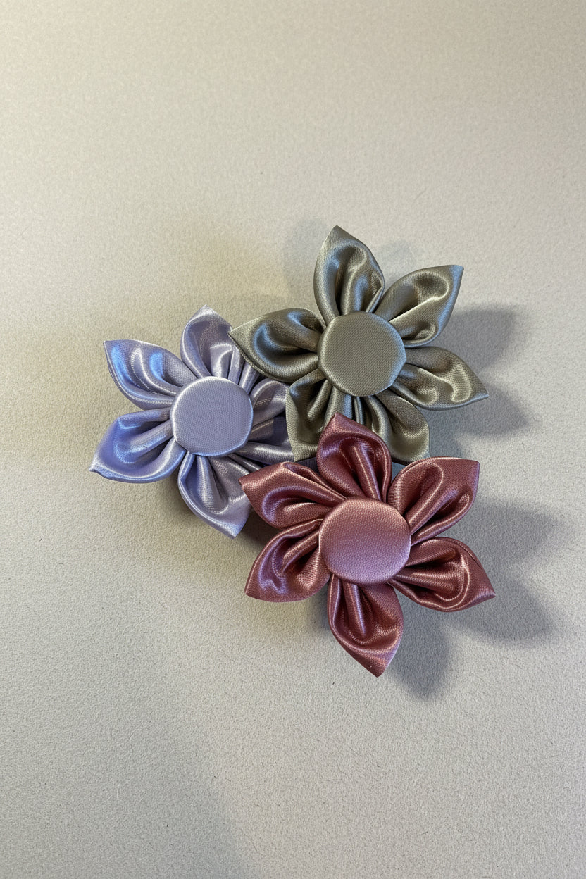 Dusky Satin Collar Flowers