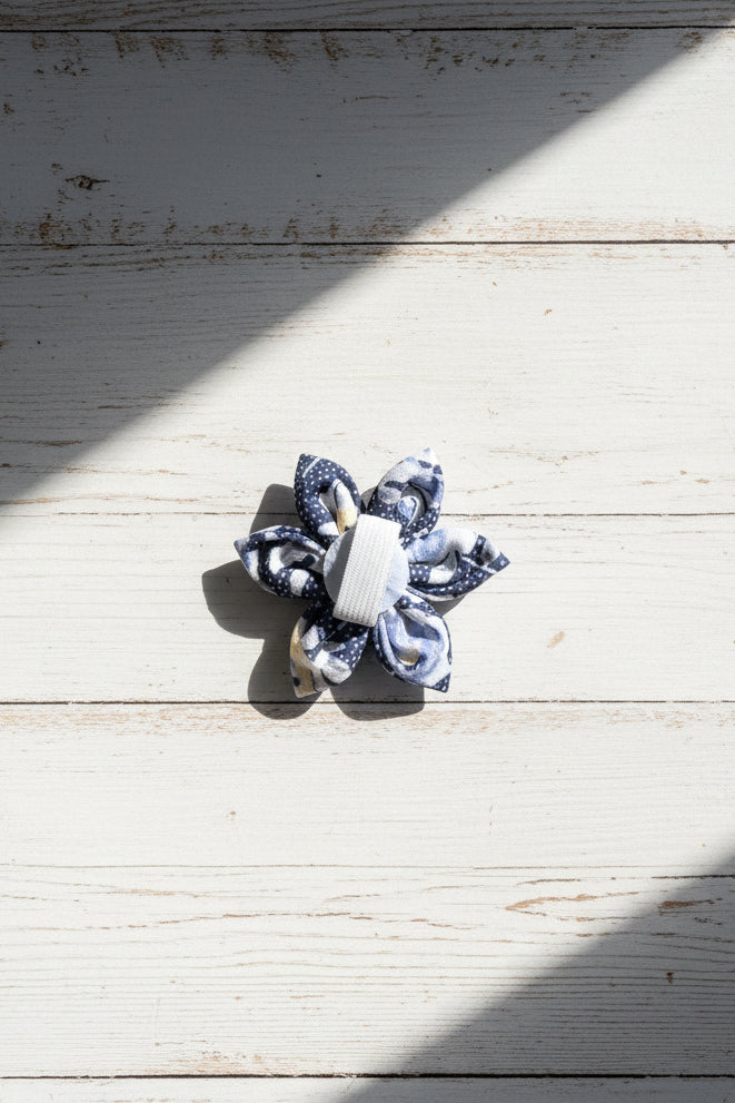 Midnight Tide Collar Flower