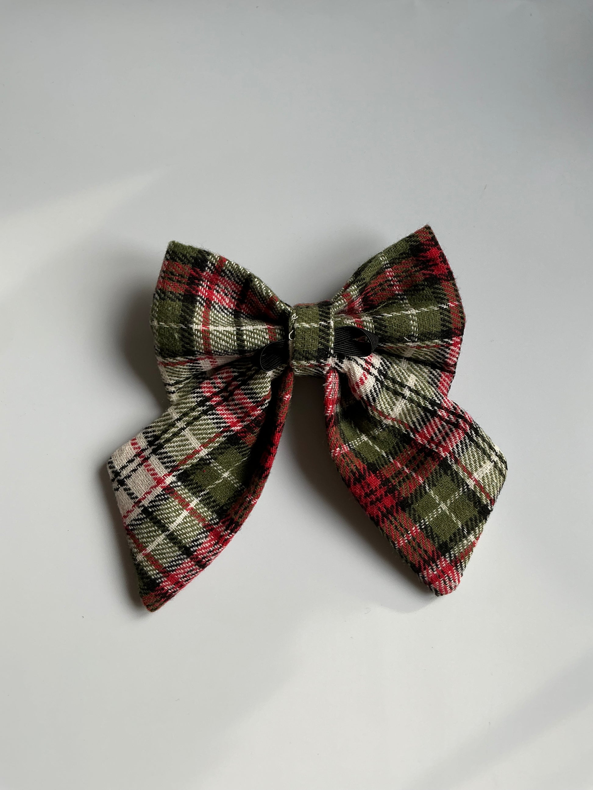 Heritage Hound Sailor Bow - Green Plaid