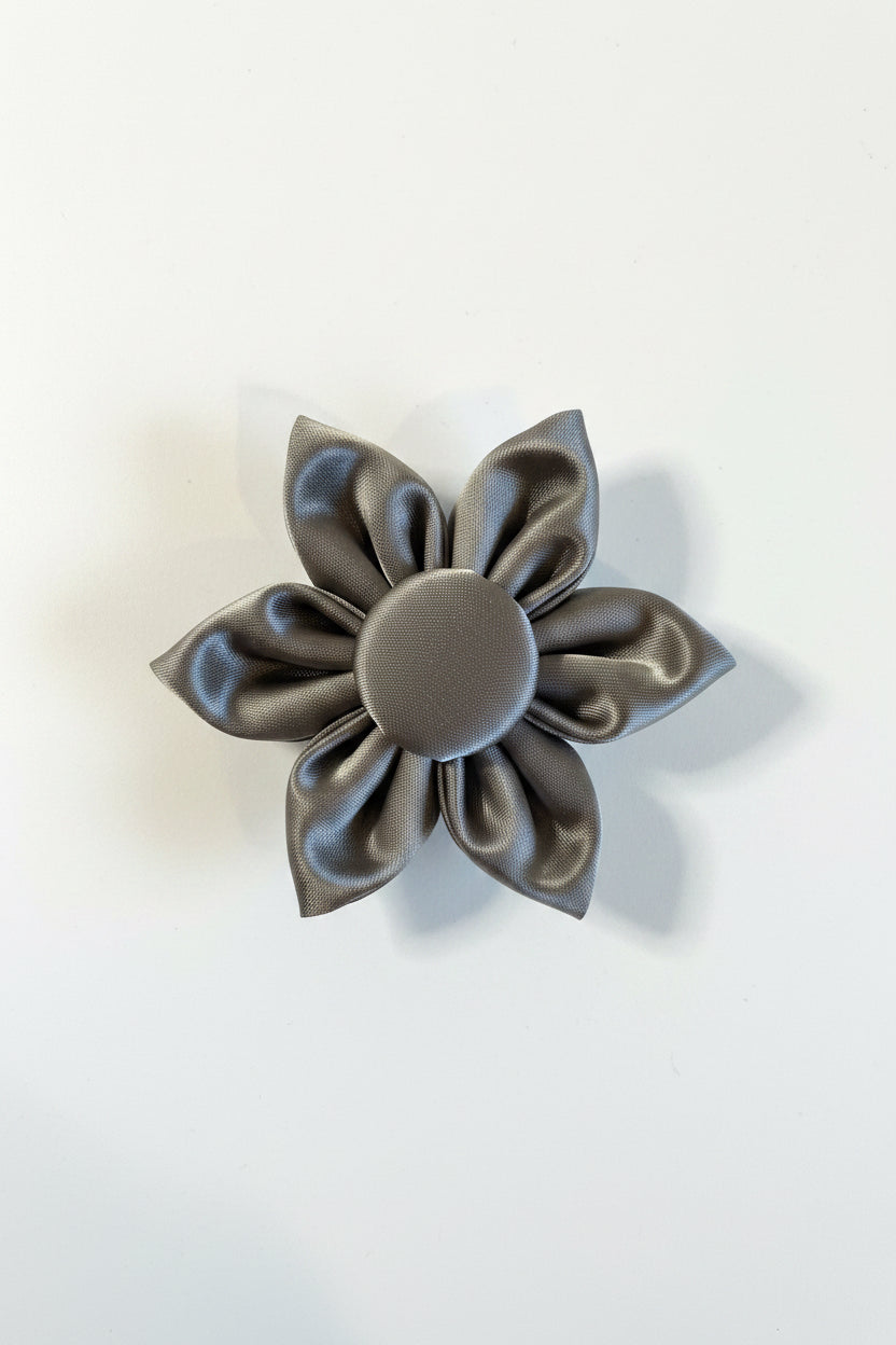 Dusky Satin Collar Flowers