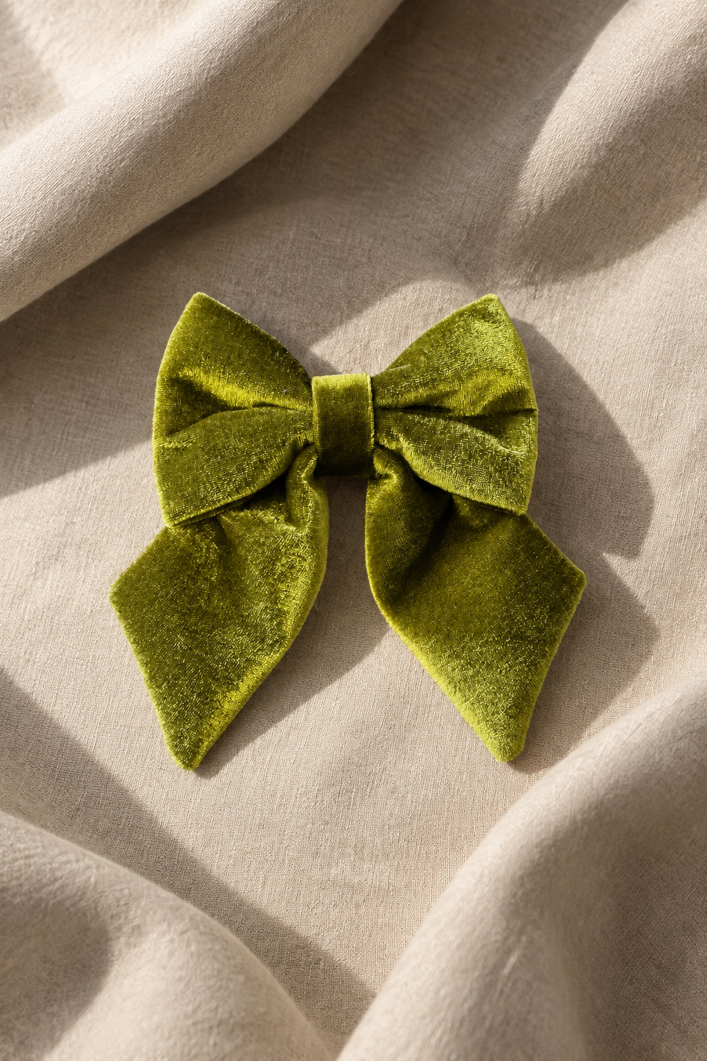 Social Season - Moss Green Velvet Sailor Bow