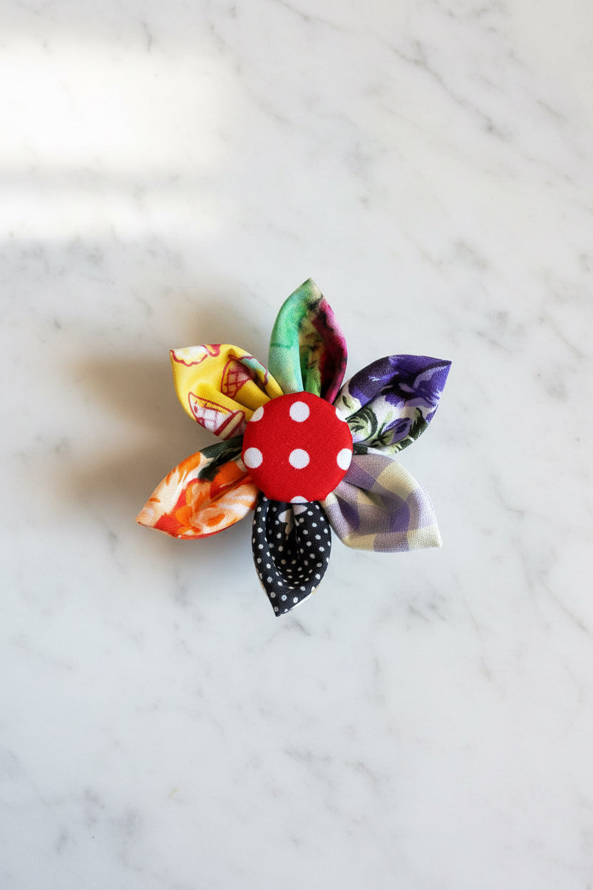 Multicolour Collar Flowers
