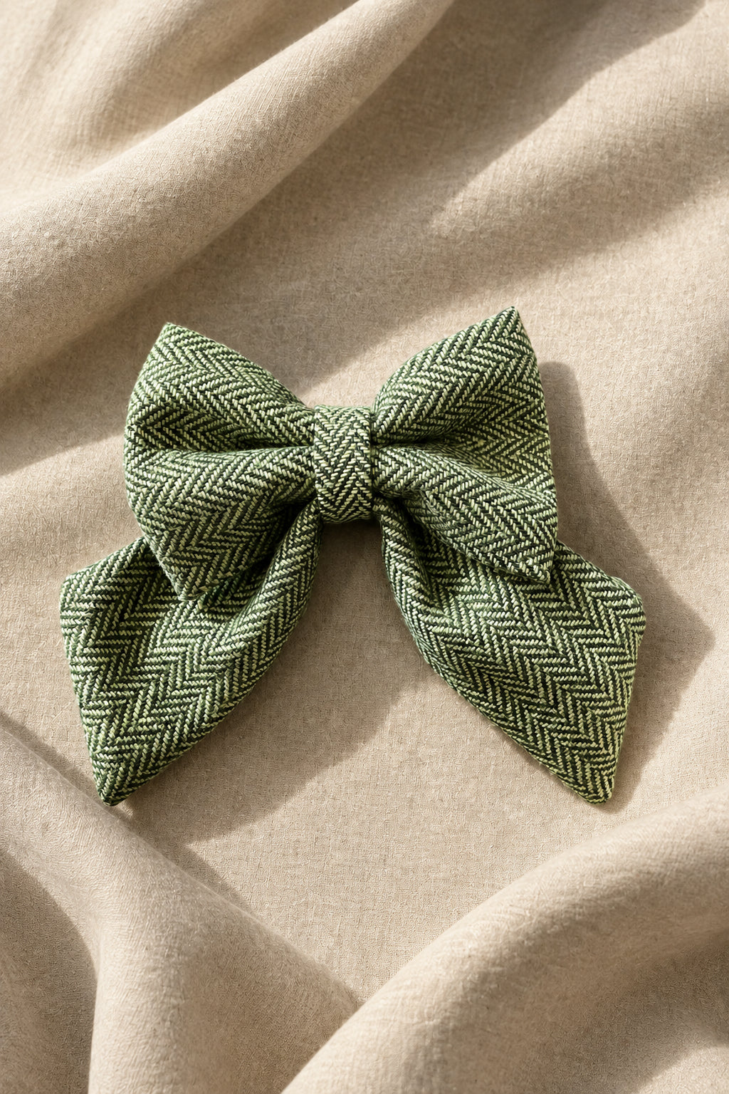 Countryside Club - Moss Tweed Sailor Bow